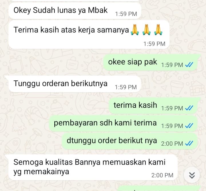 Percakapan WhatsApp: pembeli menulis “Okey sudah lunas ya Mbak” dan “Tunggu orderan berikutnya”.